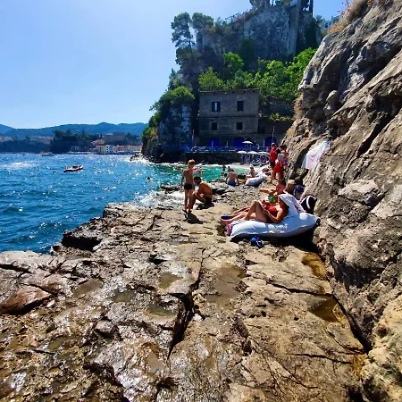 & Glamping Santa Fortunata 캠프장 *