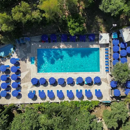 & Glamping Santa Fortunata 캠프장 *