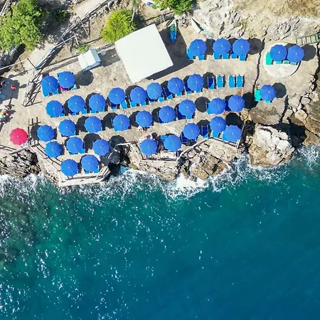 & Glamping Santa Fortunata *